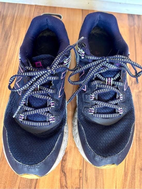New Balance Shoes - Pre-loved New Balance Navy Hiking Sneakers with Pink Accents size 9